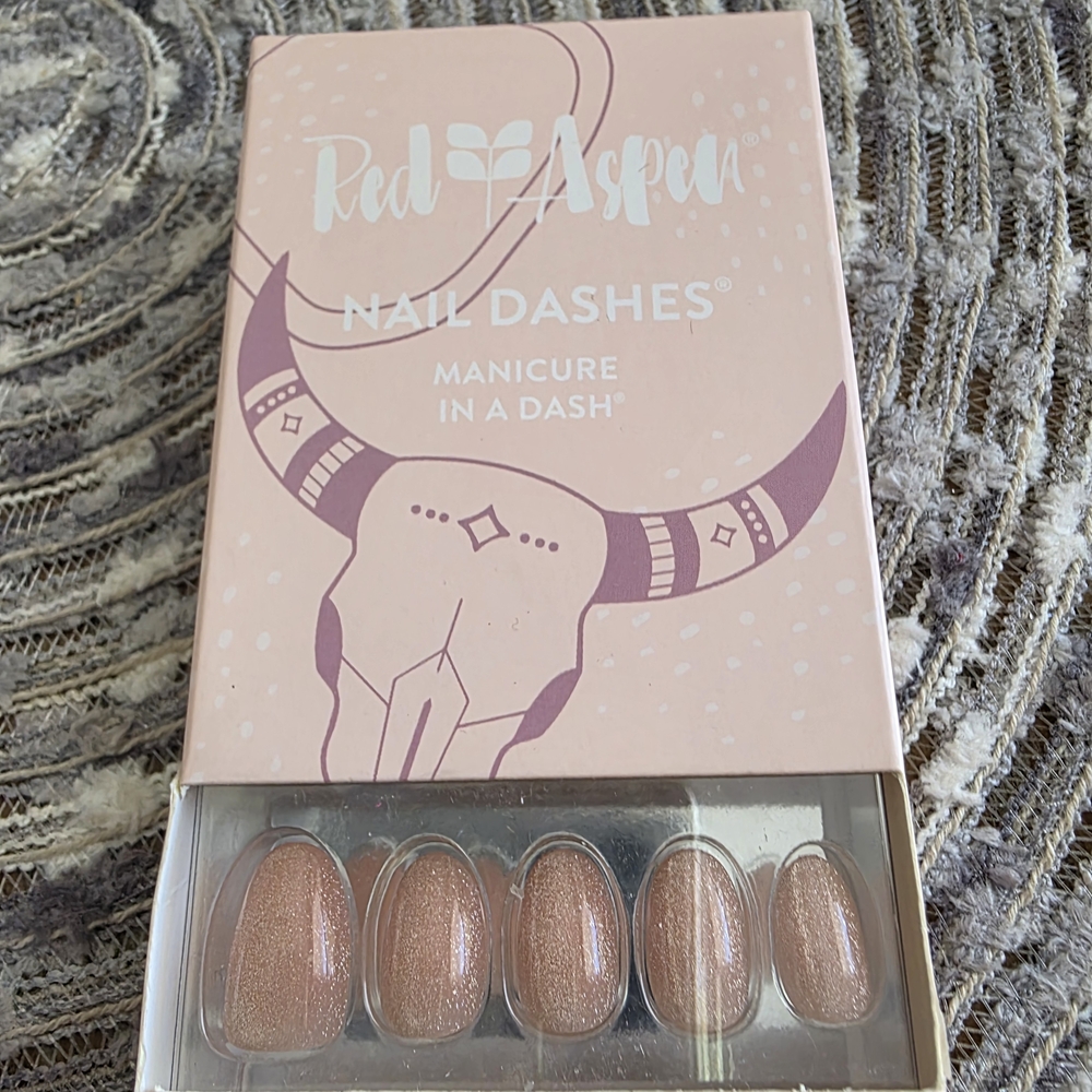 Red Aspen Nail Dashes - Shimmering Pink Press-On Nails